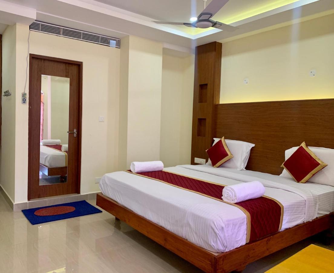 Meridian Castle Hotell Pondicherry Exteriör bild